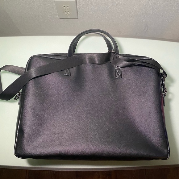 Express Leather Slim Laptop/Messenger Bag - Like New - Picture 2 of 3